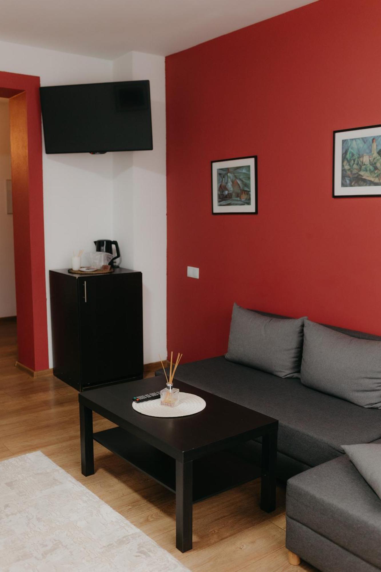 Pensiunea Pictorilor Baia Mare Ngoại thất bức ảnh